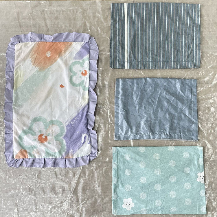 Sarung Bantal Terpakai